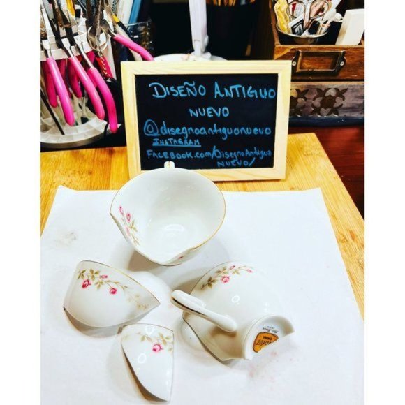 Artisan Broken China Leather Necklace Handcrafted W/ Floret China Teacup - Picture 6 of 13